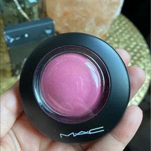 MAC blush